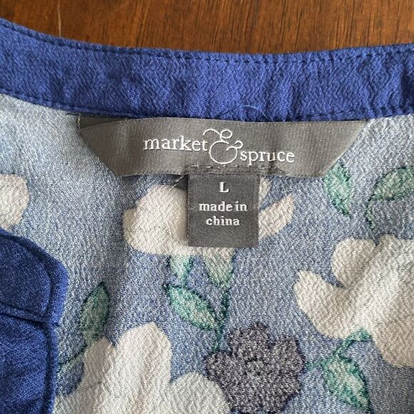 Market & Spruce Sleeveless Floral Blouse - Picture 2 of 5